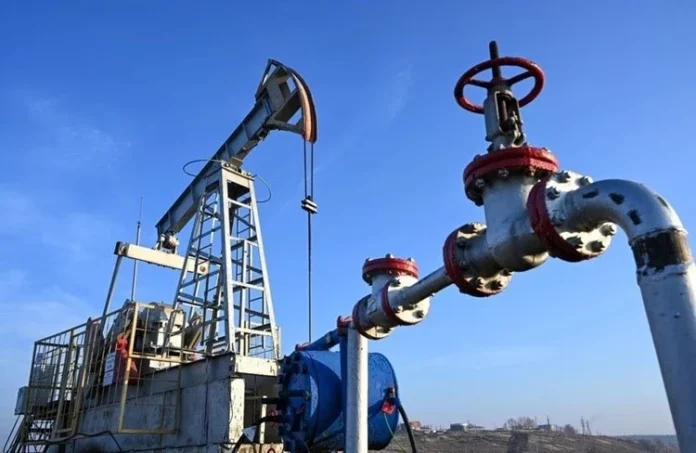 Global oil prices are falling, with Brent crude dropping to $89.