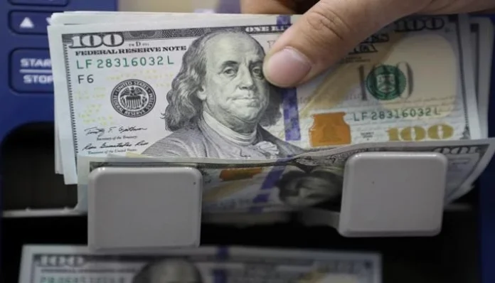 The dollar is declining against the dinar in Baghdad and Erbil. The dollar is declining against the dinar in Baghdad and Erbil.