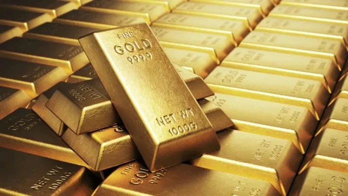 Gold falls to its lowest level in two weeks Gold falls to its lowest level in two weeks