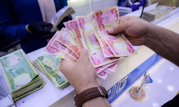 Iraq faces cash flow strain, not bankruptcy Iraq faces cash flow strain, not bankruptcy