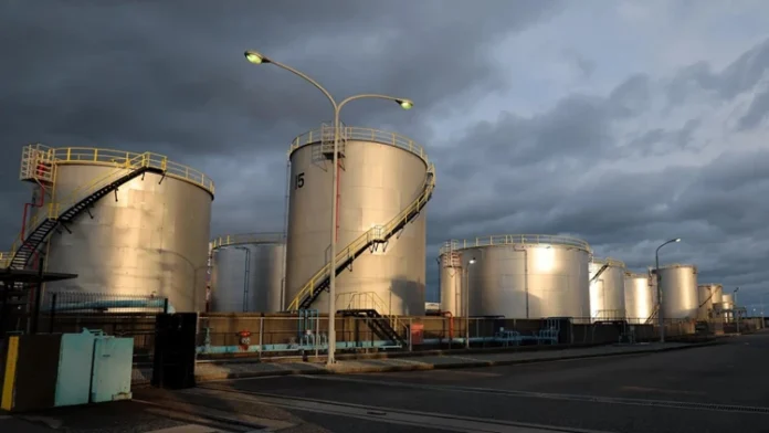 Oil prices fell after the G7 decided to release reserves.