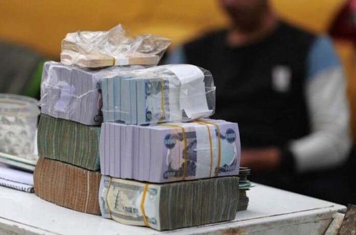 US dollar reaches 157,000 IQD in Baghdad and Basra on Sunday