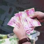 Financial expert: The rise in the dollar exchange rate has caused employees’ salaries to lose 30% of their value.