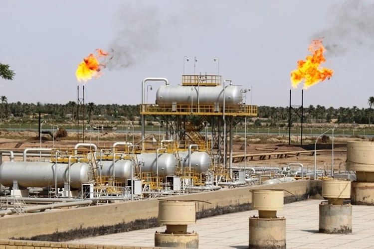 Economic Monitor: Iraq earned $37 billion from oil exports in 9 months 1 Economic Monitor: Iraq earned $37 billion from oil exports in 9 months