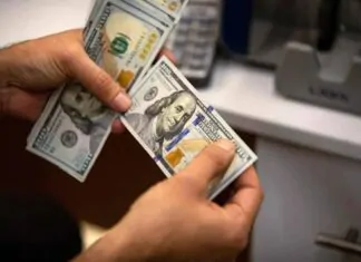 US dollar exchange rate remains stable in Baghdad, drops in Erbil