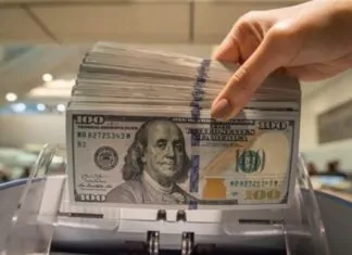 Foreign banks dive into the currency auction and Iraqi banks’ eyes are “white”.. What’s the secret?