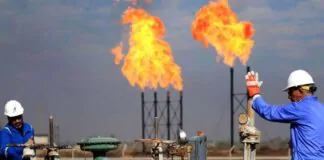 Iraqi economist warns of potential devaluation of the dinar amid global oil price challenges