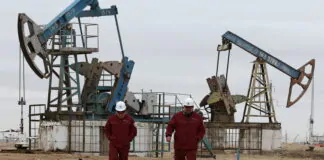 Oil extends gains on optimism over policy support for growth