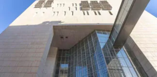 5 Iraqi banks to be prohibited from dealings in US dollars