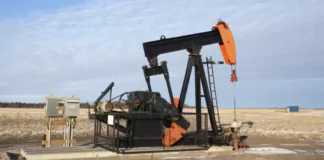 Oil prices decline as tariff uncertainty keeps investors on edge
