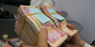 Retirees left unpaid as Iraq’s state bank runs short on cash