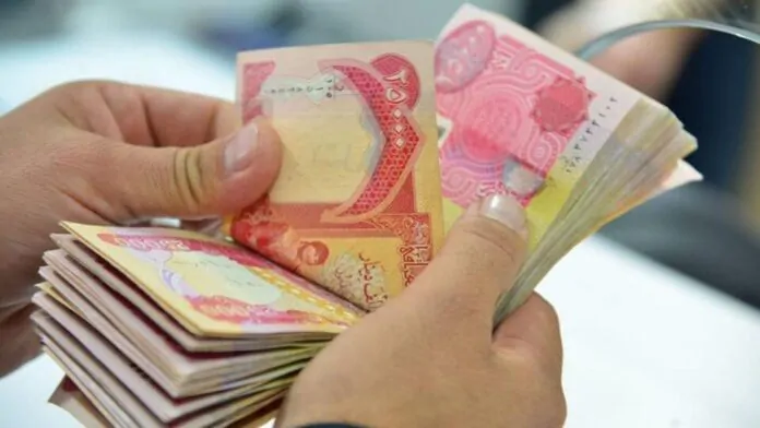 Liquidity shortage delays Iraqi salaries: Experts warn of prolonged financial strain