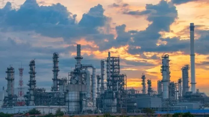 Oil futures sustain rally under pressure from Middle East tensions